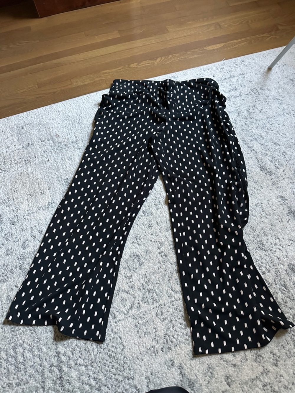 Black Printed Wide-Leg Pants with stretch band Waist